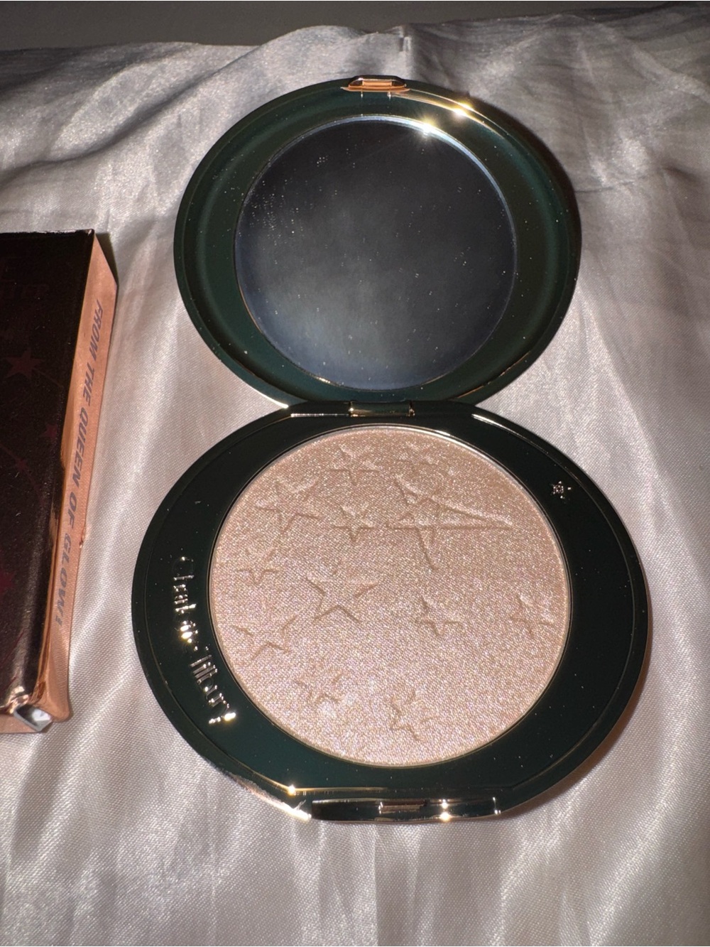 Charlotte Tilbury Hollywood Glow Glide Highlighter Moonlit Glow